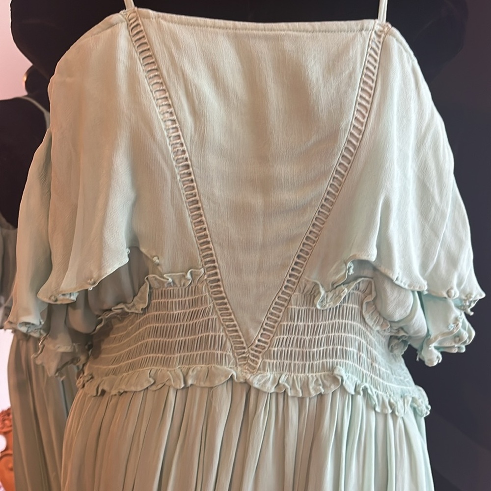 Maeve Dress - Picture 2 of 7